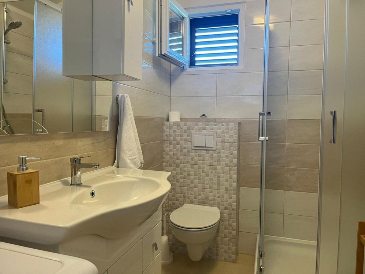 Apartment Zeljko Maslinica Buitenkant foto
